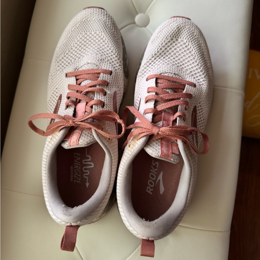 Brooks Women's Revel 3 Sneakers - Pink and White - camo